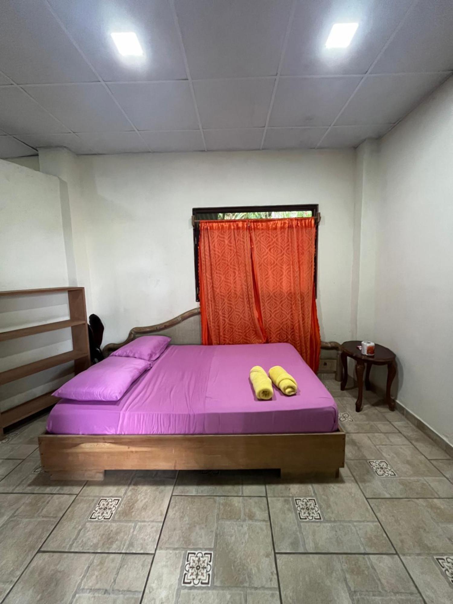 Valerie Emanuel Apartments Bocas del Toro Exterior foto